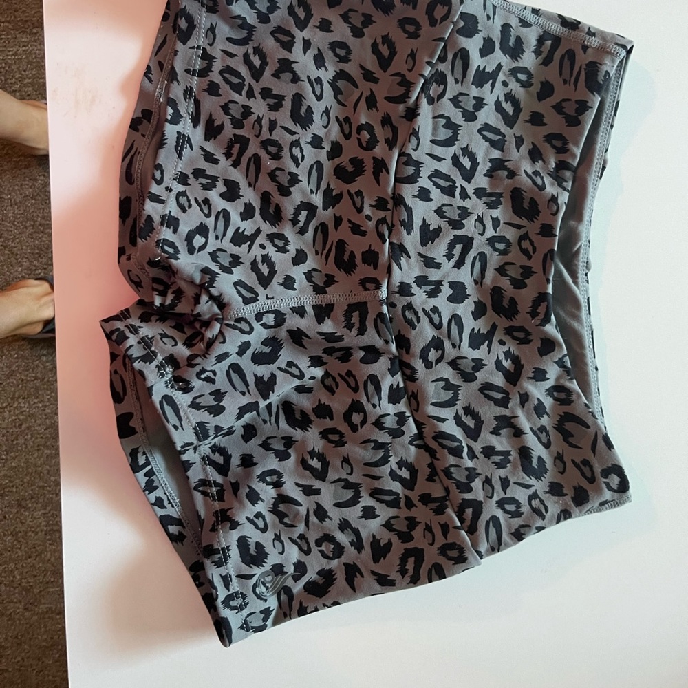 Ryderwear scrunch bum shorts